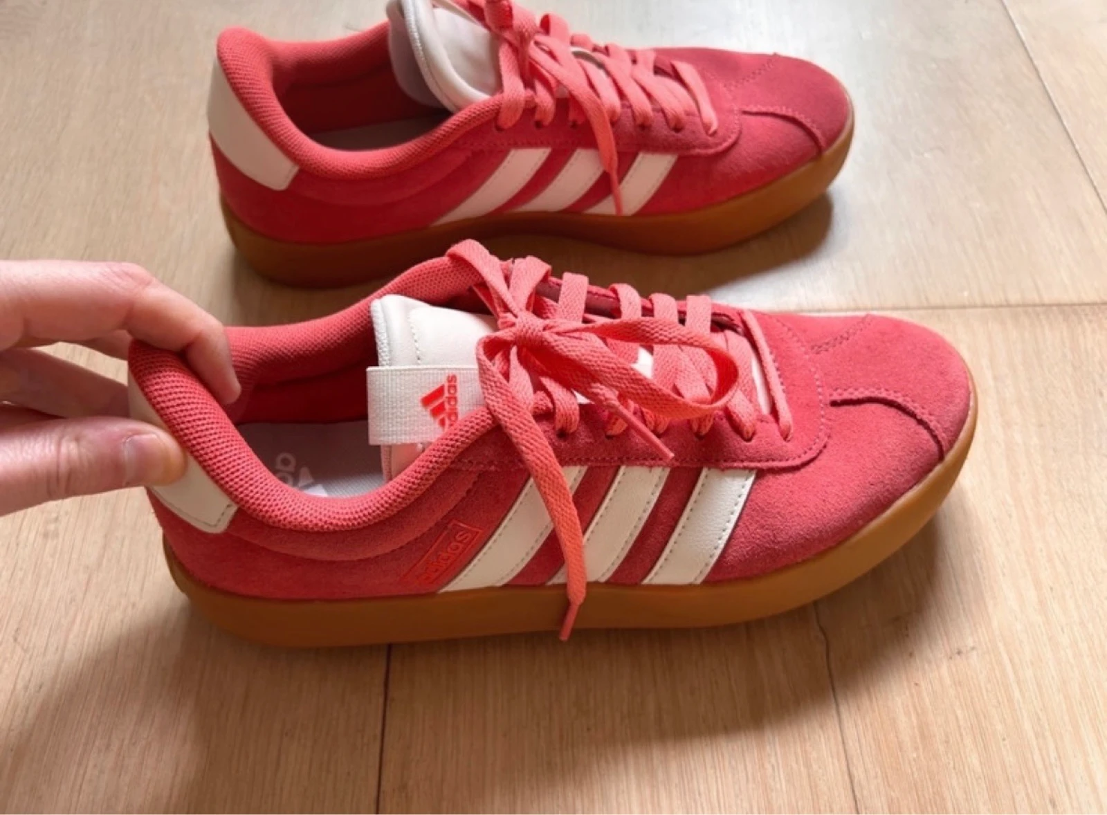 Nuevas zapatillas Adidas coral talla 39 – photo 3